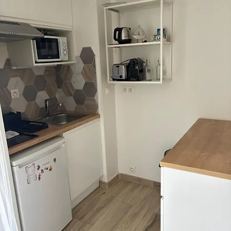 Cosy Avec Terrasse A 5 Min Du Port Apartment *