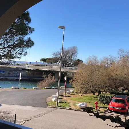 Apartment Cosy Avec Terrasse A 5 Min Du Port